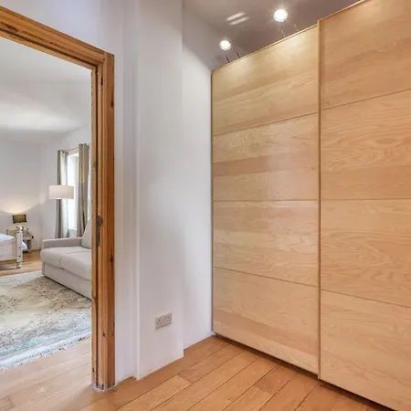 公寓 Historic Palazzino In The Heart Of By Sf Homes 森格莱阿