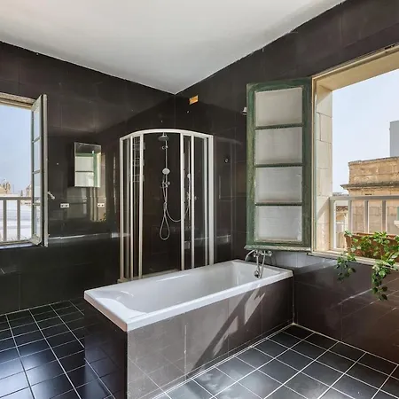 公寓 Historic Palazzino In The Heart Of By Sf Homes *